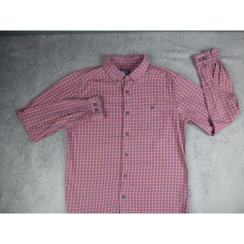 Patagonia Mens Organic Cotton Plaid Button Down Shirt Red Blue Size M LS
